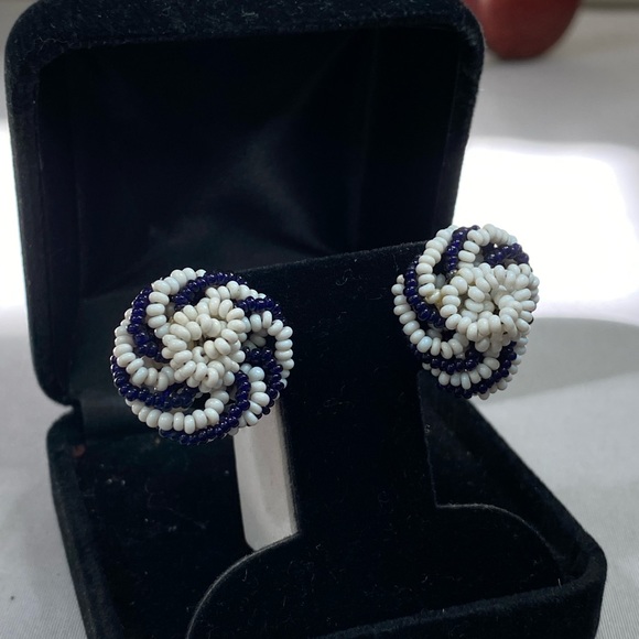 Vintage black white twisted seed bead earrings - Picture 4 of 8